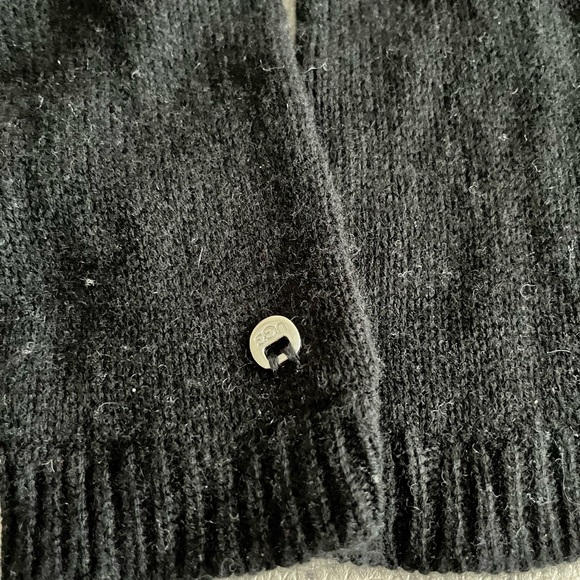 NWOT - Authentic UGG Women’s Wool Cashmere Blended Knit Touchscreen Gloves - Picture 2 of 5